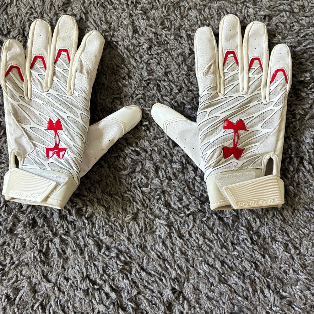 Under Armour white and red Texas tech gloves